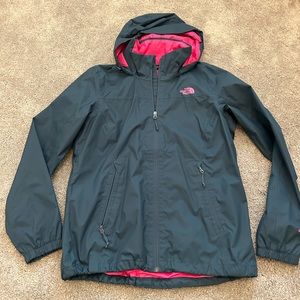 North Face Women’s Jacket navy blue & pink